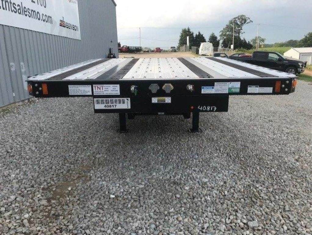 2026 FONTAINE INFINITY 48' COMBO DROP DECK WIDE SPREAD - image 2 of 6