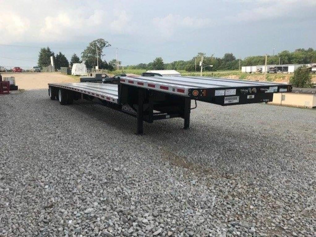 2026 FONTAINE INFINITY 48' COMBO DROP DECK WIDE SPREAD - image 3 of 6