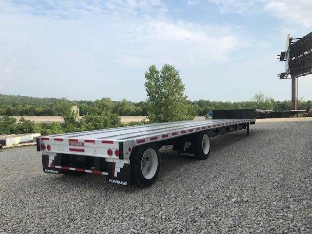 2026 FONTAINE INFINITY 48' COMBO DROP DECK WIDE SPREAD - image 4 of 6