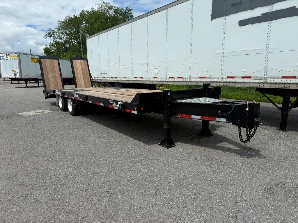 2025 TALBERT AC-20-AR 20 Ton Tag Trailer w/ Air Ramps - image 1 of 6