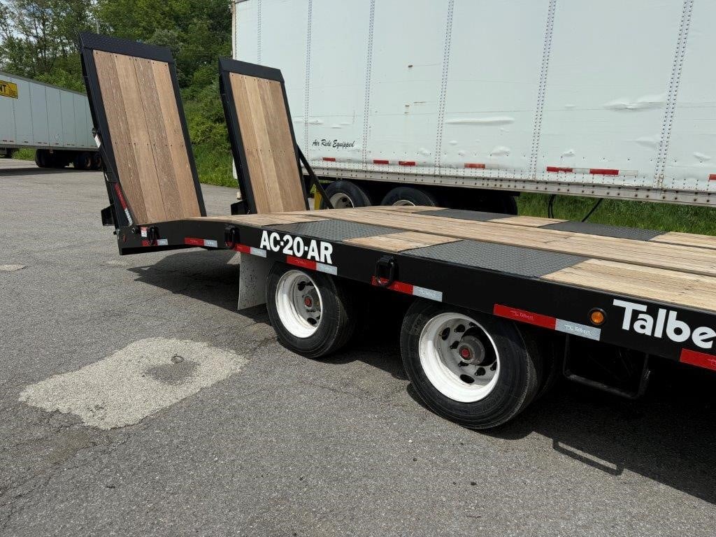 2025 TALBERT AC-20-AR 20 Ton Tag Trailer w/ Air Ramps - image 4 of 6