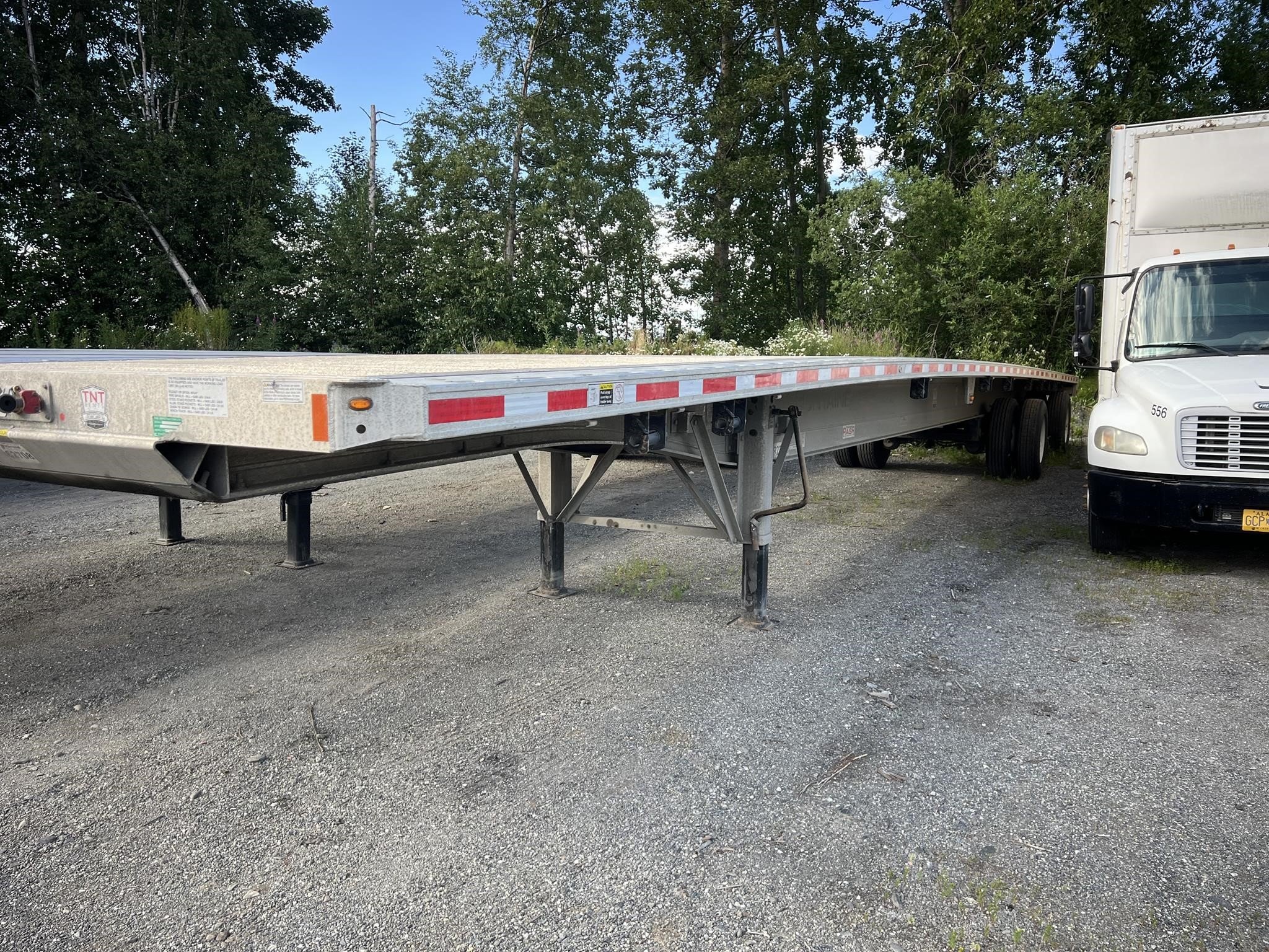 2024 FONTAINE REVOLUTION 53' ALUMINUM FLATBED - REAR AXLE SLIDE - image 3 of 6