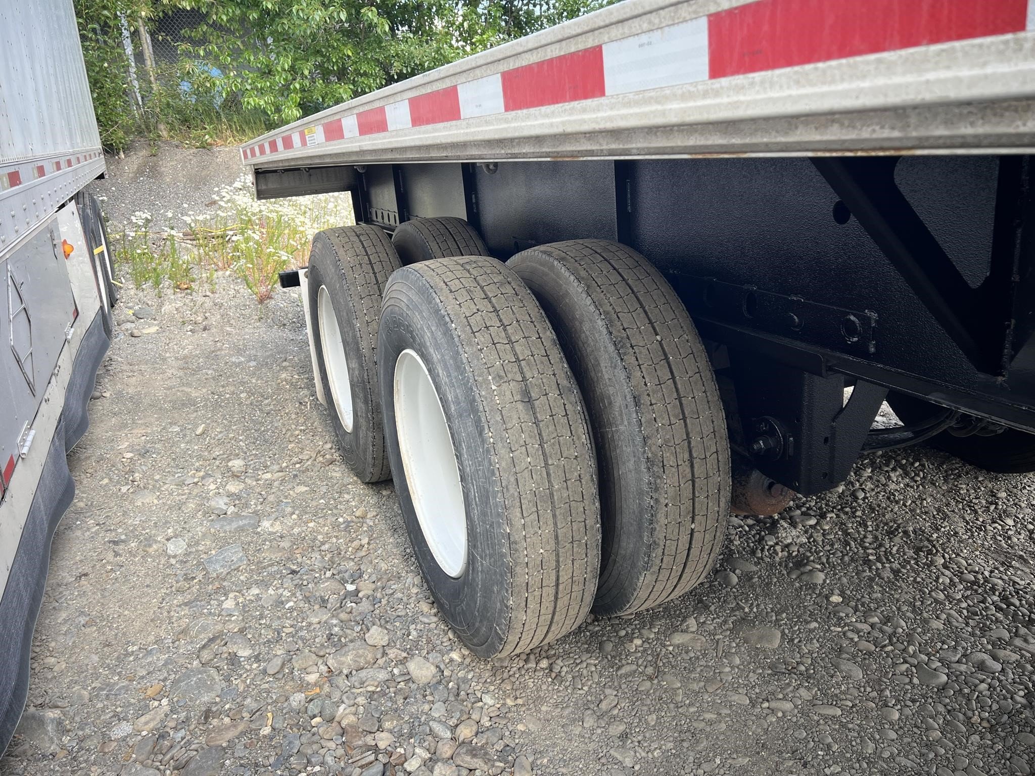 2025 FONTAINE INFINITY 48' COMBO FLATBED - SLIDING TANDEM - image 4 of 6